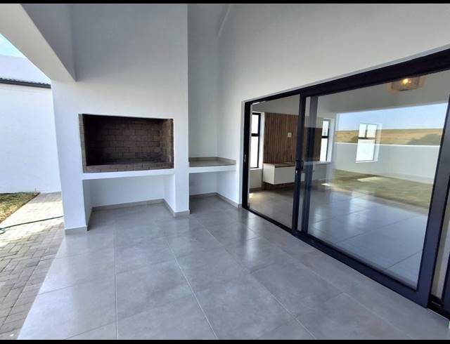 3 BEDROOM HOUSE FOR SALE IN BRITANNIA BAY